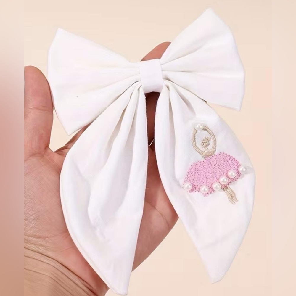 Source Unknown‎ White and Pink Embroidered Hair Bow